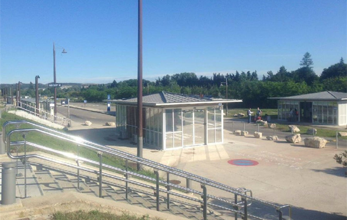 1527760957870028013.jpg 阿维尼翁TGV火车站街景图1.jpg